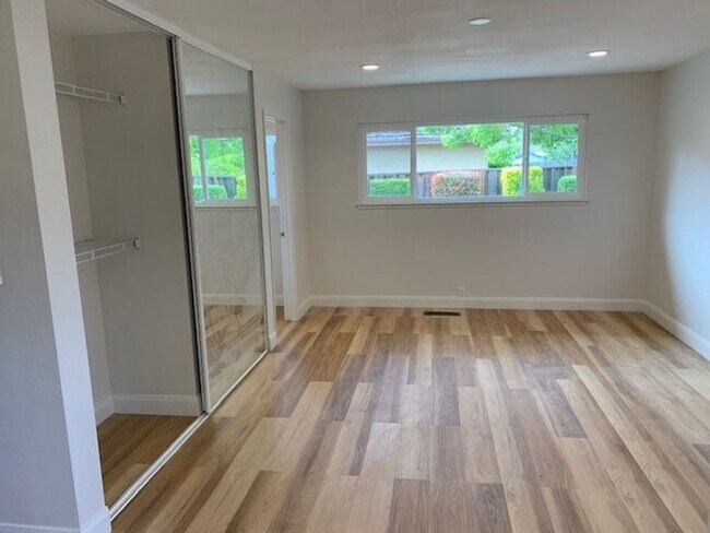 Building Photo - Pleasanton Valley, Pleasanton, 3 Bd. Retreat, 2 Ba., Near Downtown and Top Schools