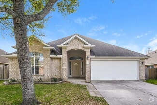 Building Photo - 403 Magnolia Estates Dr