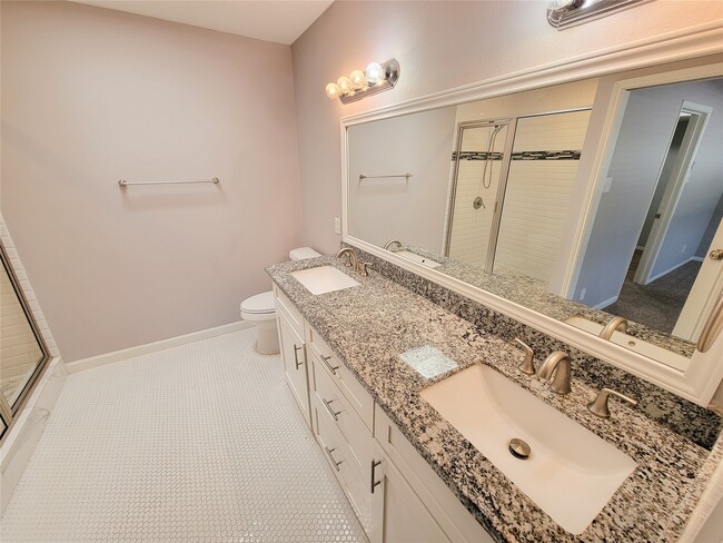 Building Photo - 13168 Trail Hollow Dr