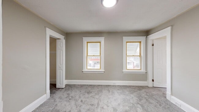 Building Photo - Old Brooklyn Area - 3 Bedroom Single Famil...