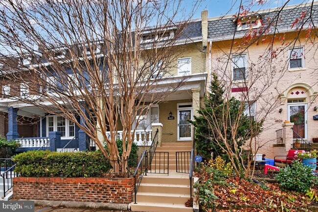 Building Photo - 4822 5th St NW