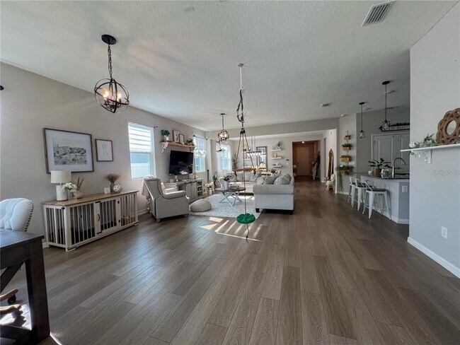 Building Photo - 3567 74th Ave E