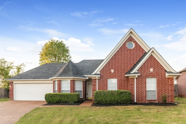 Primary Photo - 1053 Green Fern Cove