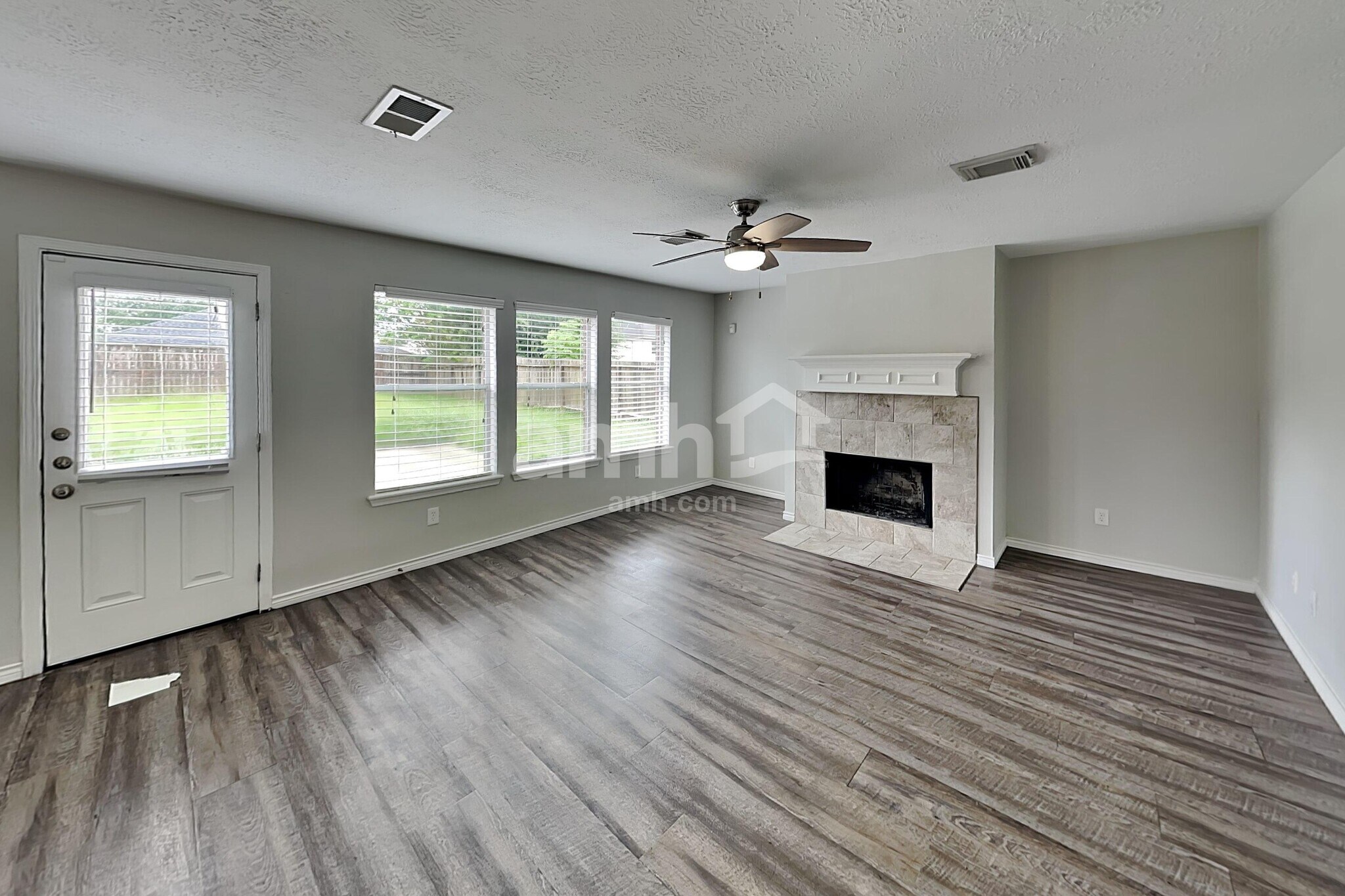 Building Photo - 14006 Honey Bee Ct
