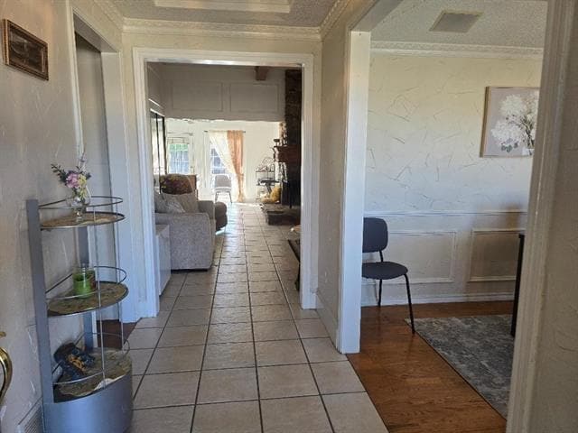 Building Photo - 2004 Cherbourg Dr