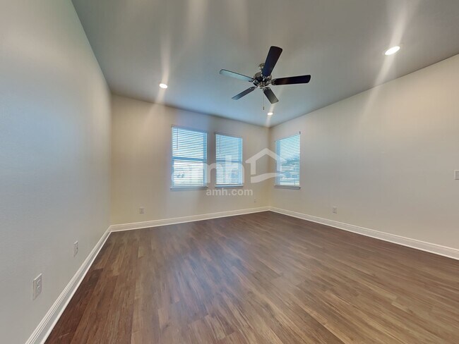 Building Photo - 6192 Emerald Hills Way
