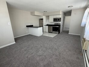 Building Photo - $500 move in credit!!  1 Bed/1 Bath Apt in Lansdale - Walk to Regional Rail & Shopping / Dining