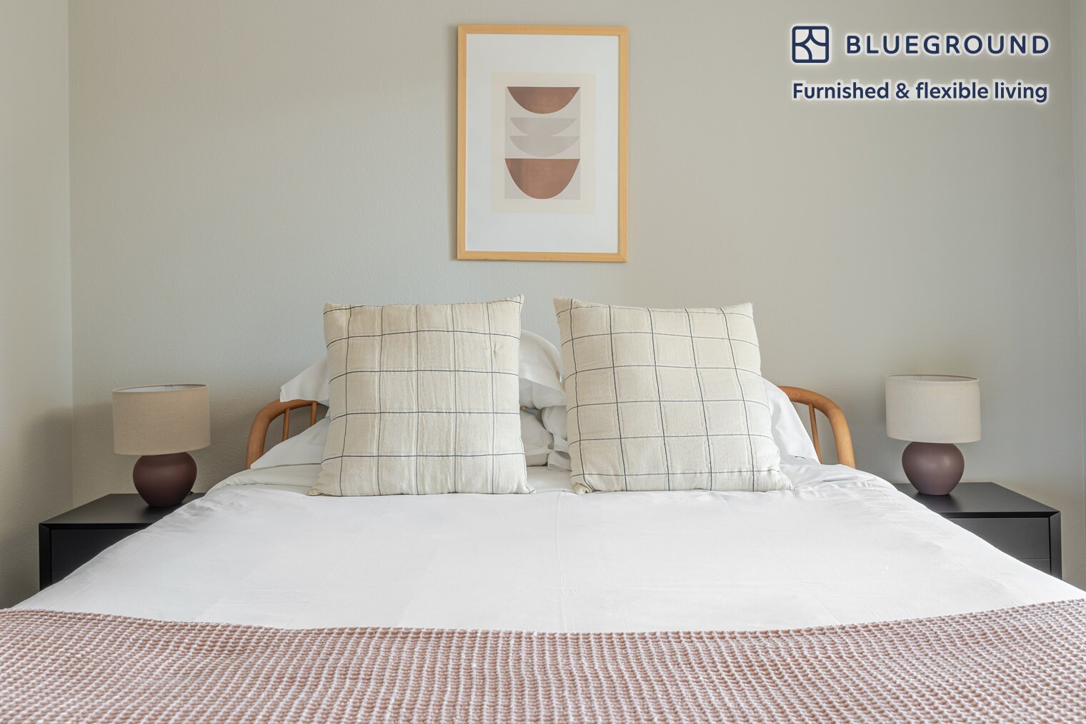 Building Photo - 3560 Rambla Pl