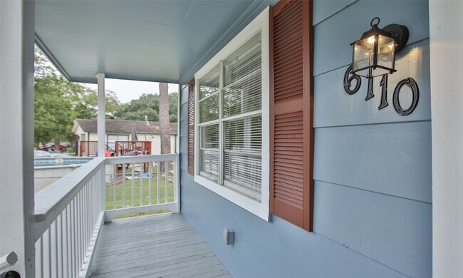 Building Photo - 6110 Glen Lee Dr