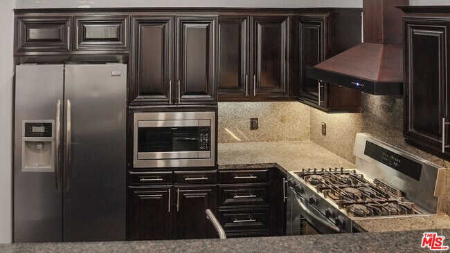 Building Photo - 3750 Santa Rosalia Dr