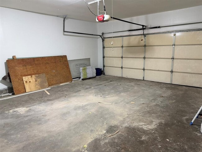 Building Photo - 6505 Cherokee Dr