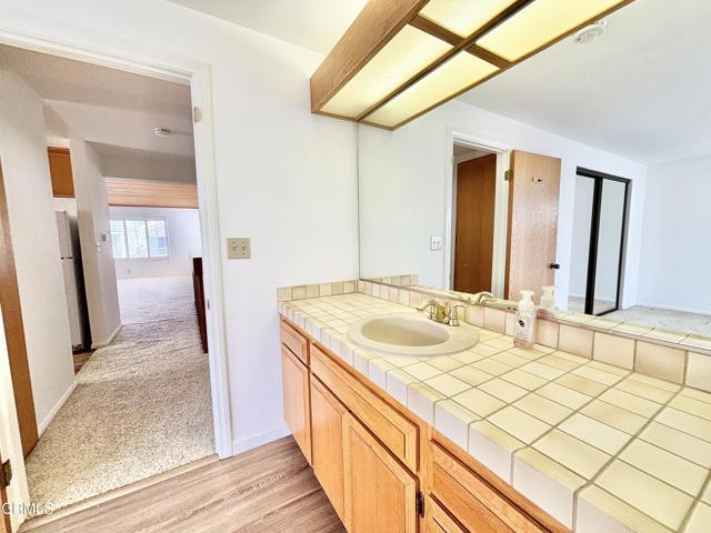 Building Photo - 272 Cahuenga Dr