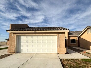Building Photo - "Charming 3-Bedroom, 2 Bathroom Home in Yuma!"