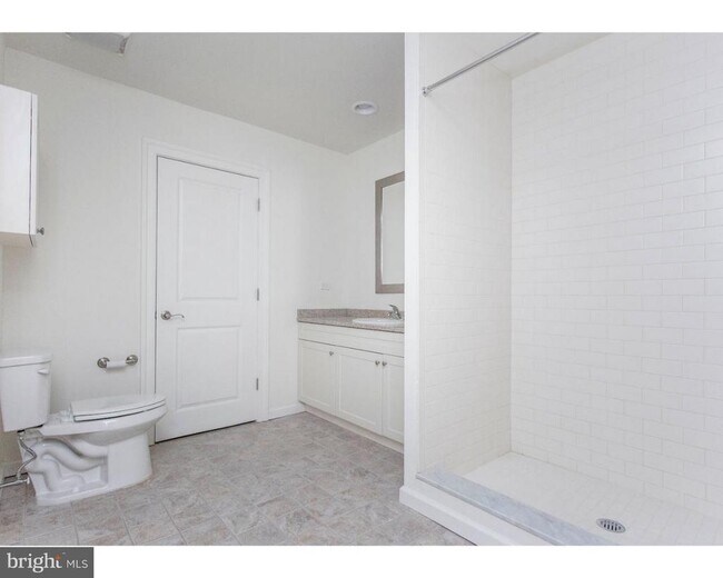 Building Photo - 1100 Spruce St