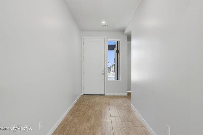 Building Photo - 5516 Edgar Way