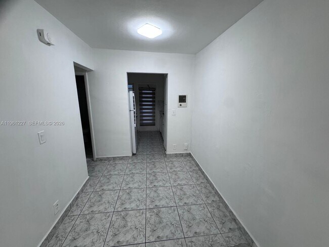 Building Photo - 7840 Harding Ave