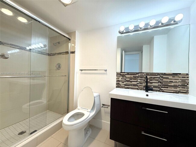 Primary Photo - 20335 W Country Club Dr