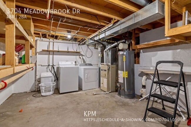Building Photo - 3704 Meadowbrook Dr