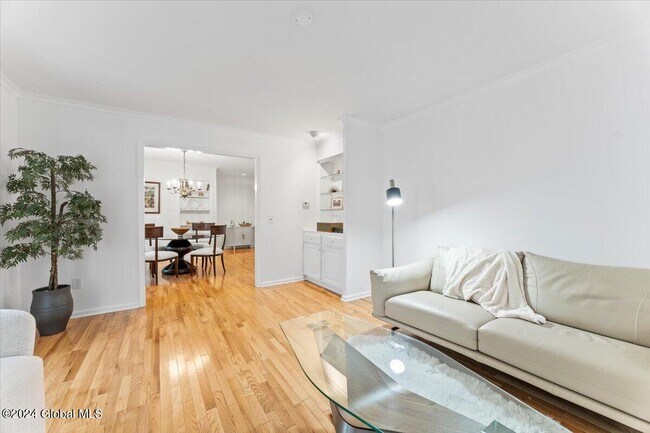 Building Photo - 12 Vallera Rd