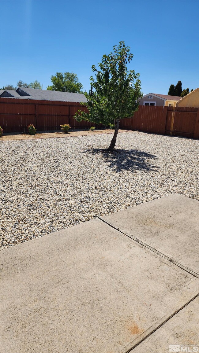 Building Photo - 5910 Poinsettia Ct