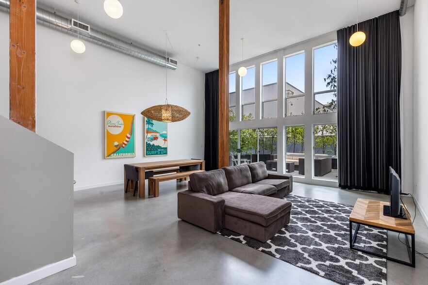 Building Photo - 4215 Glencoe Ave