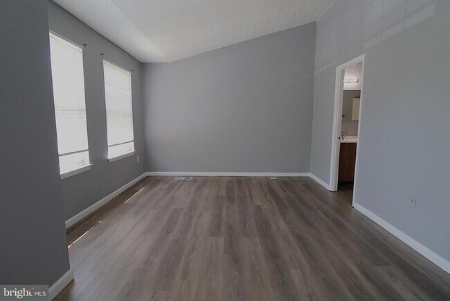 Building Photo - 18365 Honeylocust Cir