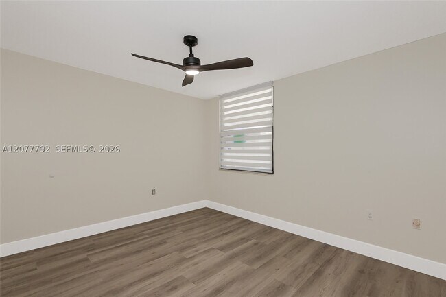 Building Photo - 1709 Whitehall Dr