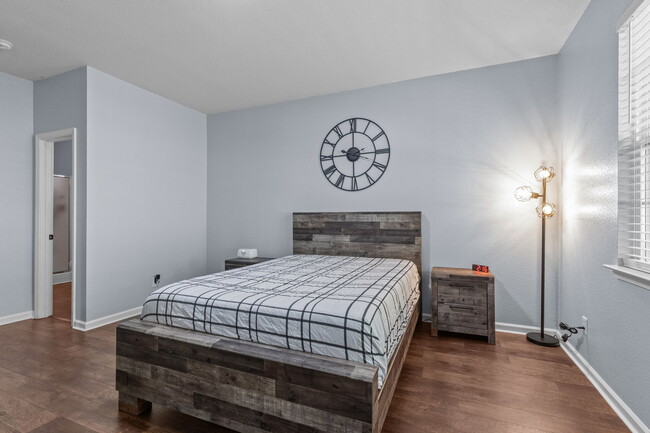 Building Photo - 155 Nautico Way