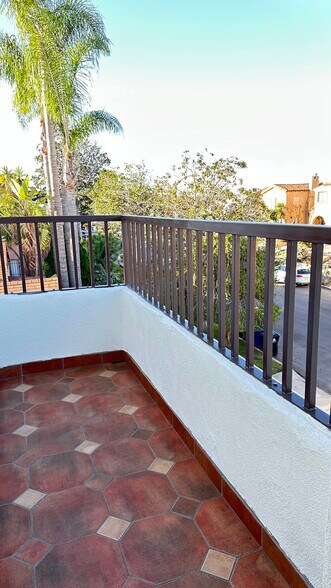 Building Photo - 1602 S Sierra Bonita Ave