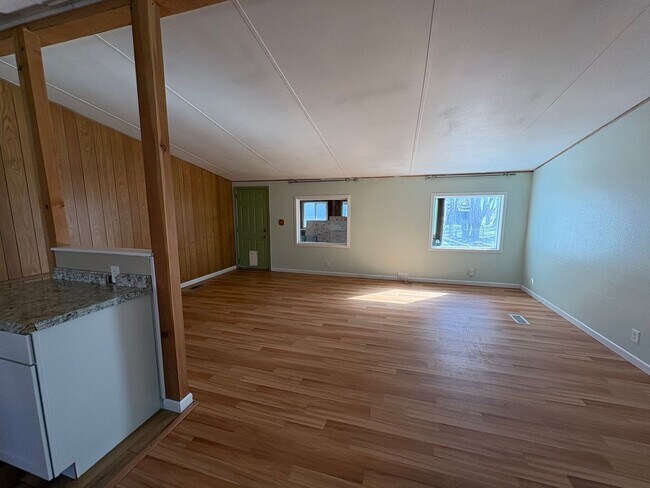 Building Photo - 3 bed 2 bath Home for Rent in Ephrata