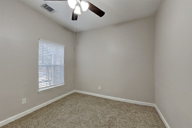 Building Photo - 7806 Autumn Hollow Ln