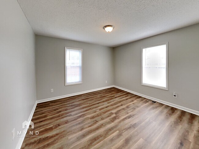 Building Photo - 104 Carrington Dr