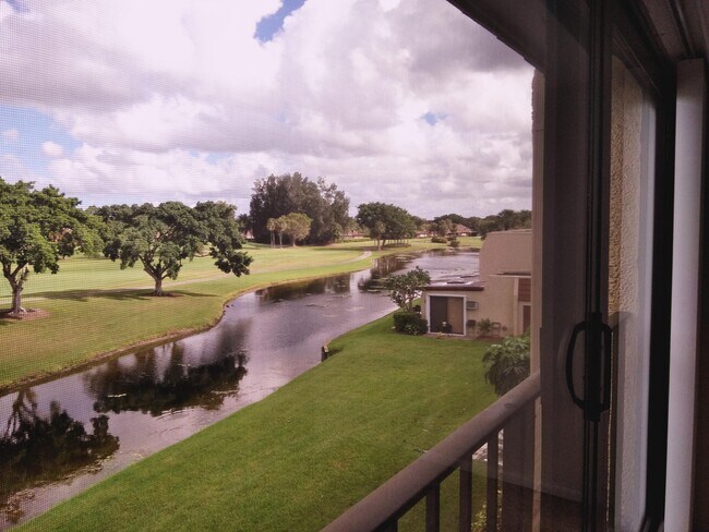 Building Photo - 4539 Luxemburg Ct