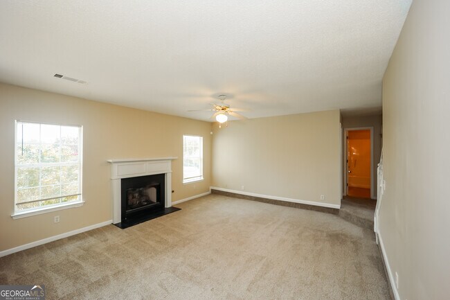 Building Photo - 6779 Foxfire Pl