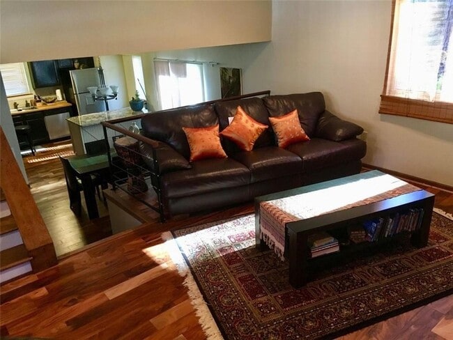 Building Photo - 1356 Bridgeson Ct