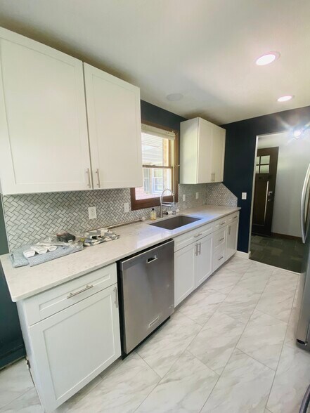 Building Photo - 5253 Frank Ave NW
