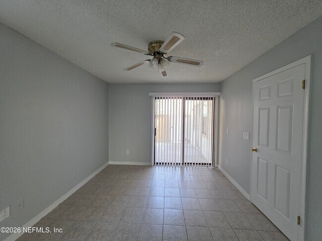 Building Photo - 1301 W Defender Ct