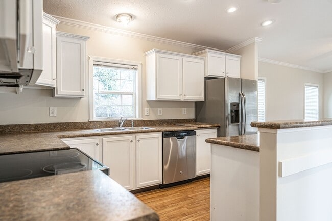 Building Photo - 435 W Baltimore Ave