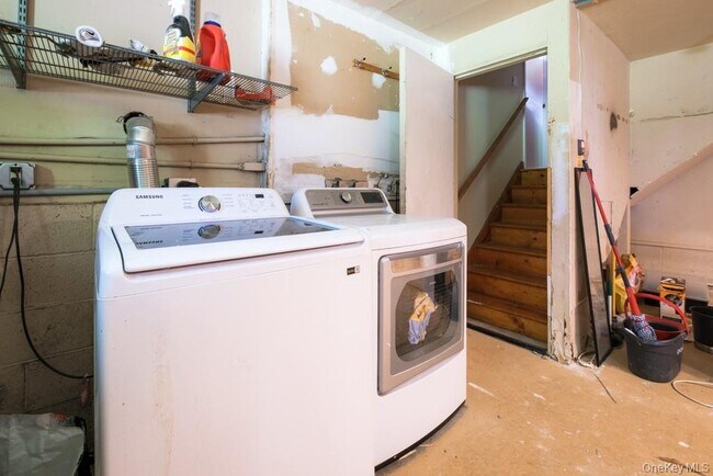 Building Photo - 64 Furnace Woods Rd