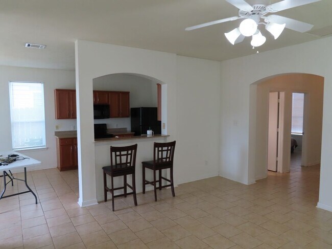 Building Photo - 4115 McFarland Dr
