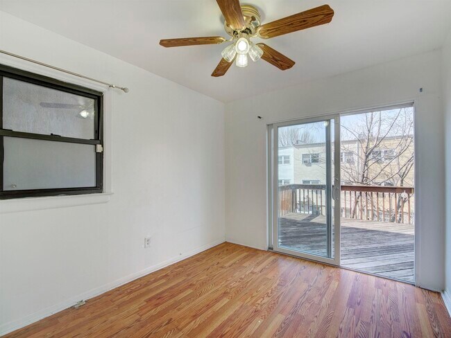 Building Photo - 25 Skillman Ave