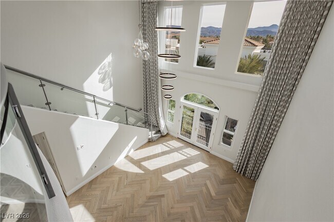 Building Photo - 2220 Village Walk Dr