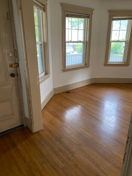 living room - 4093 Washington St