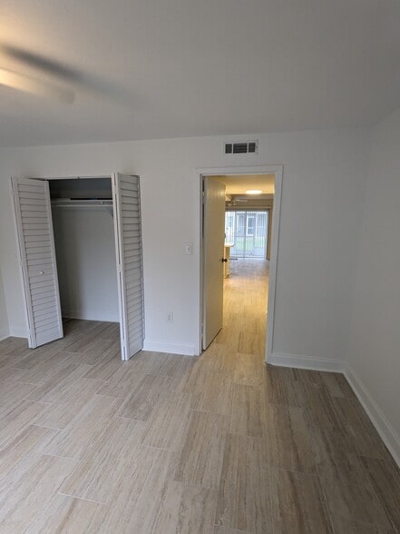 Building Photo - 359 S McMullen Booth Rd