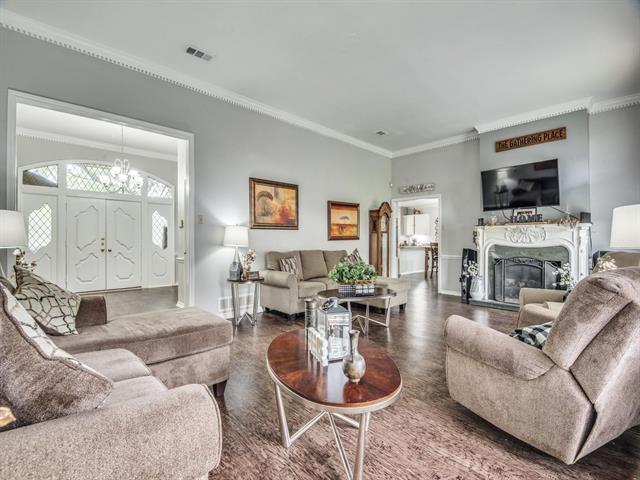 Building Photo - 4009 Villa Grove Dr