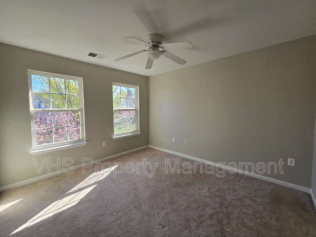 Building Photo - 2520 Post Oak Dr