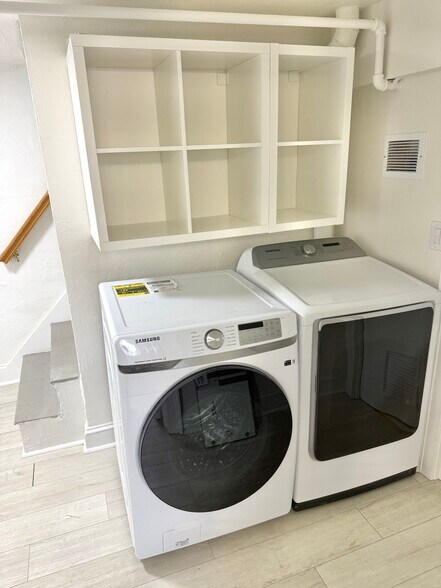 Building Photo - 64 Rowe St