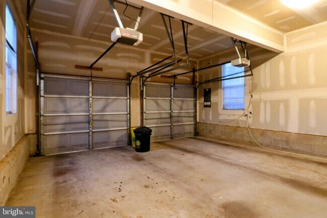 Building Photo - 34 Windsor Pond Rd