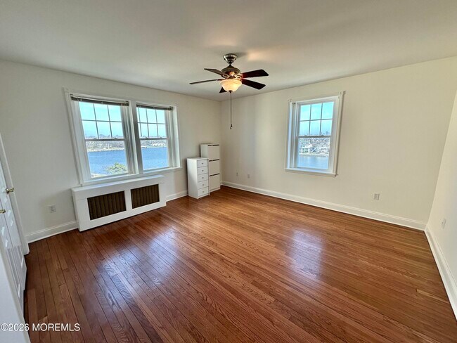 Building Photo - 500 Deal Lake Dr