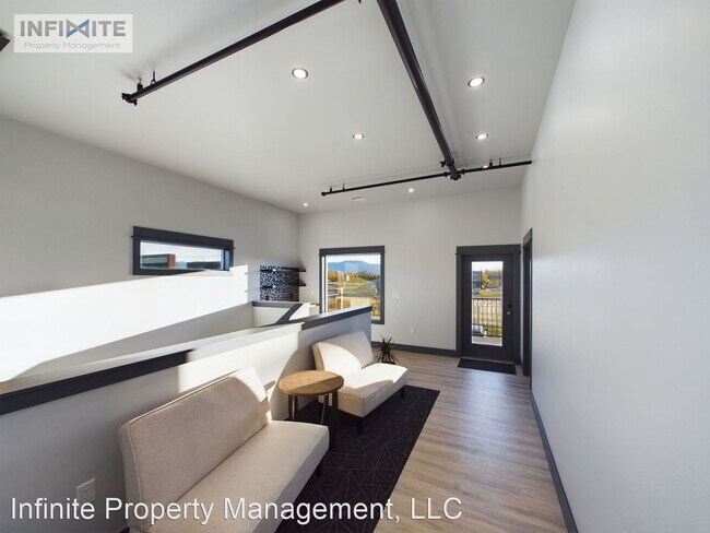 Building Photo - Studio, 1.5 bath House - 85 Mill Town Loop...